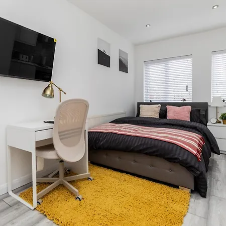 Deluxe Studio Apartments - City Airport & Excel Ideal For Long Stay London Exterior photo