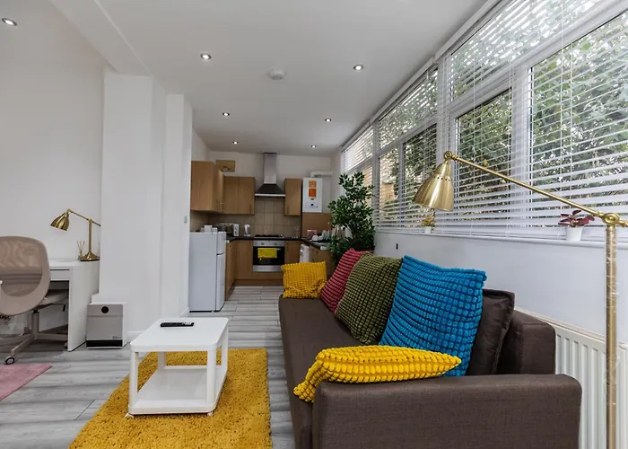 Deluxe Studio Apartments - City Airport & Excel Ideal For Long Stay