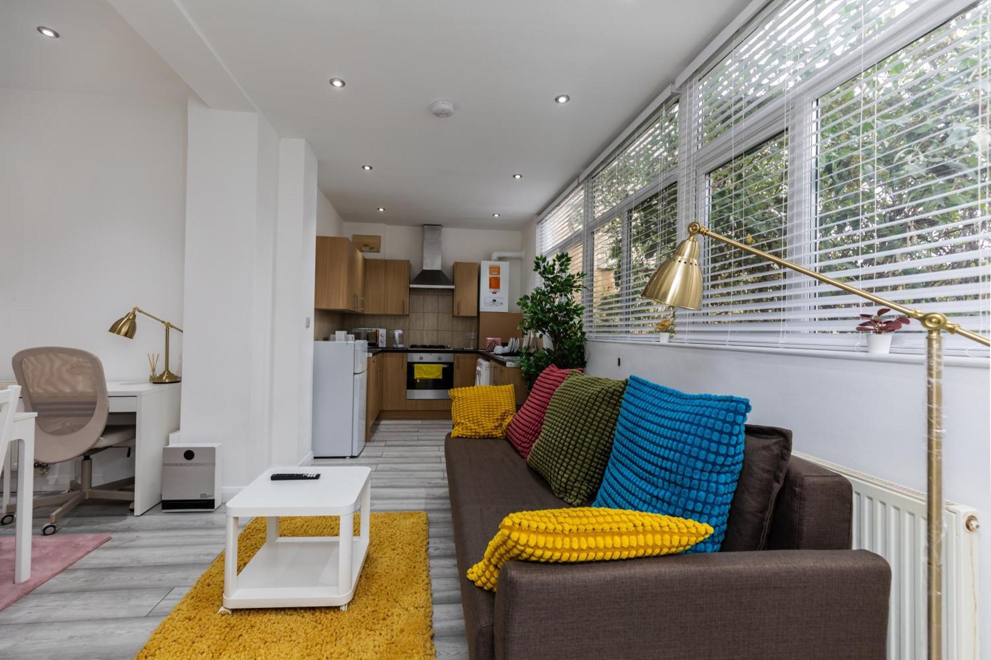 Appartamento Deluxe - Airport & Excel Ideal For Long Londra
